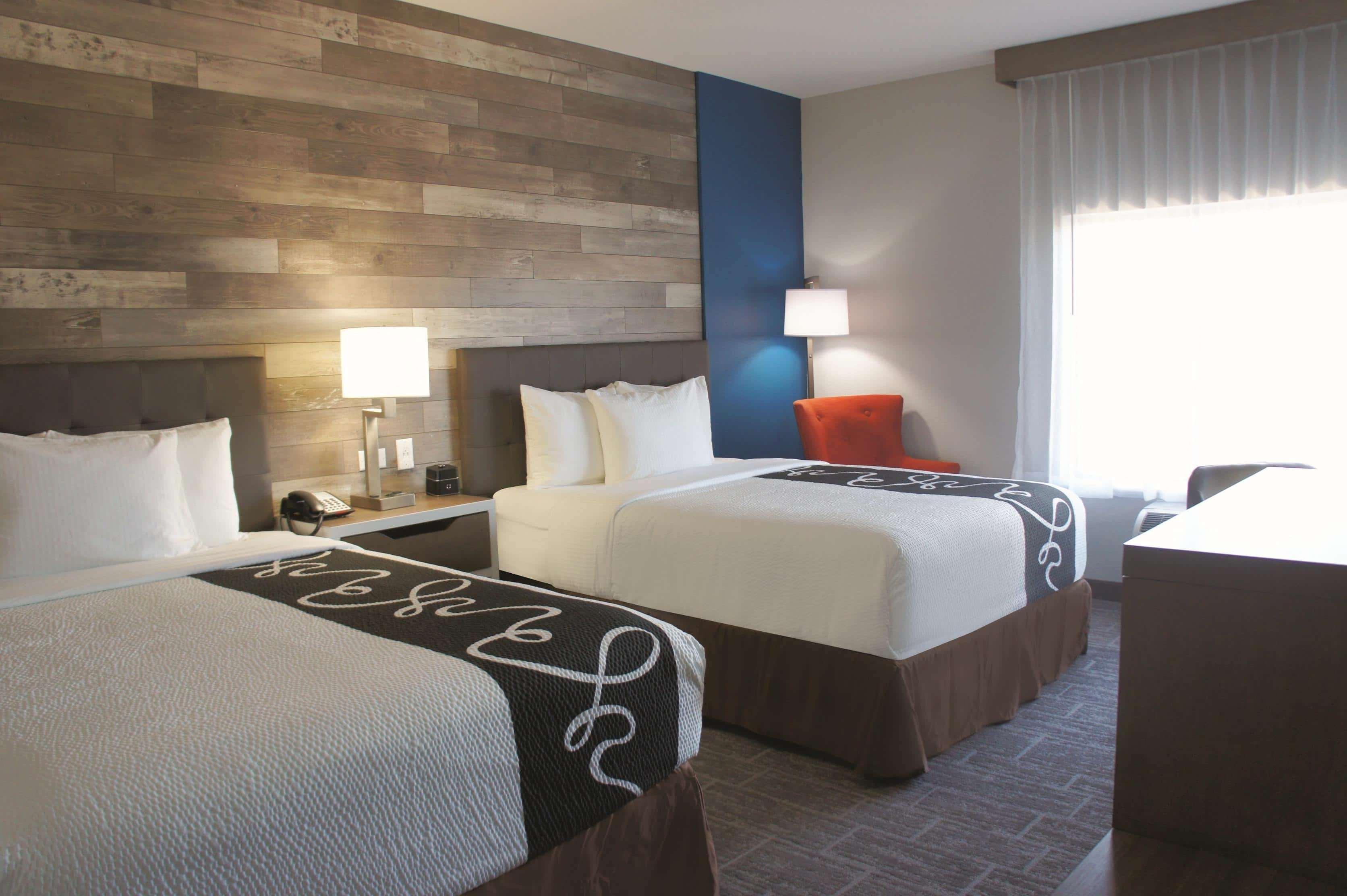 La Quinta By Wyndham Pittsburg Hotel Екстериор снимка