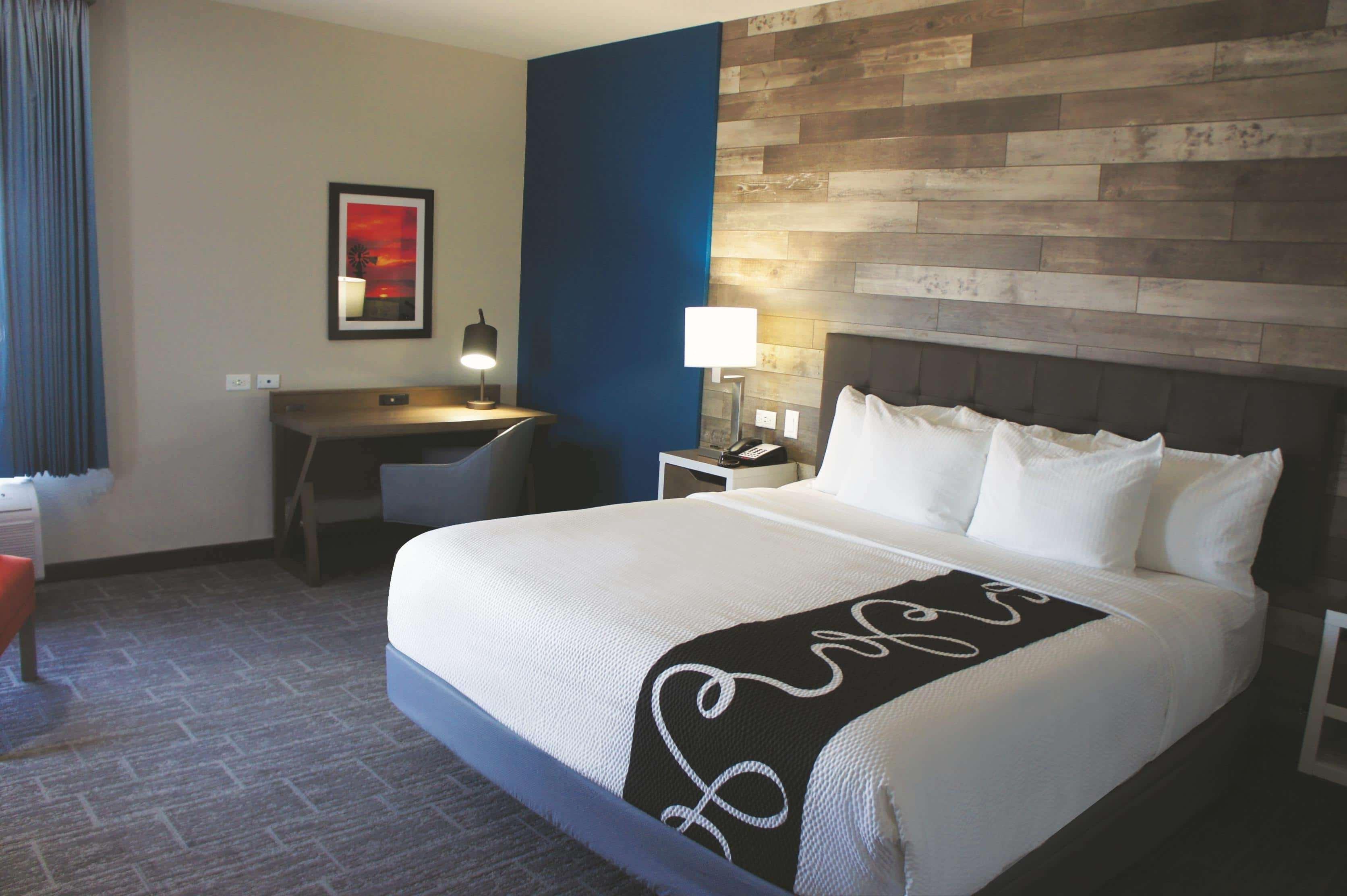 La Quinta By Wyndham Pittsburg Hotel Екстериор снимка
