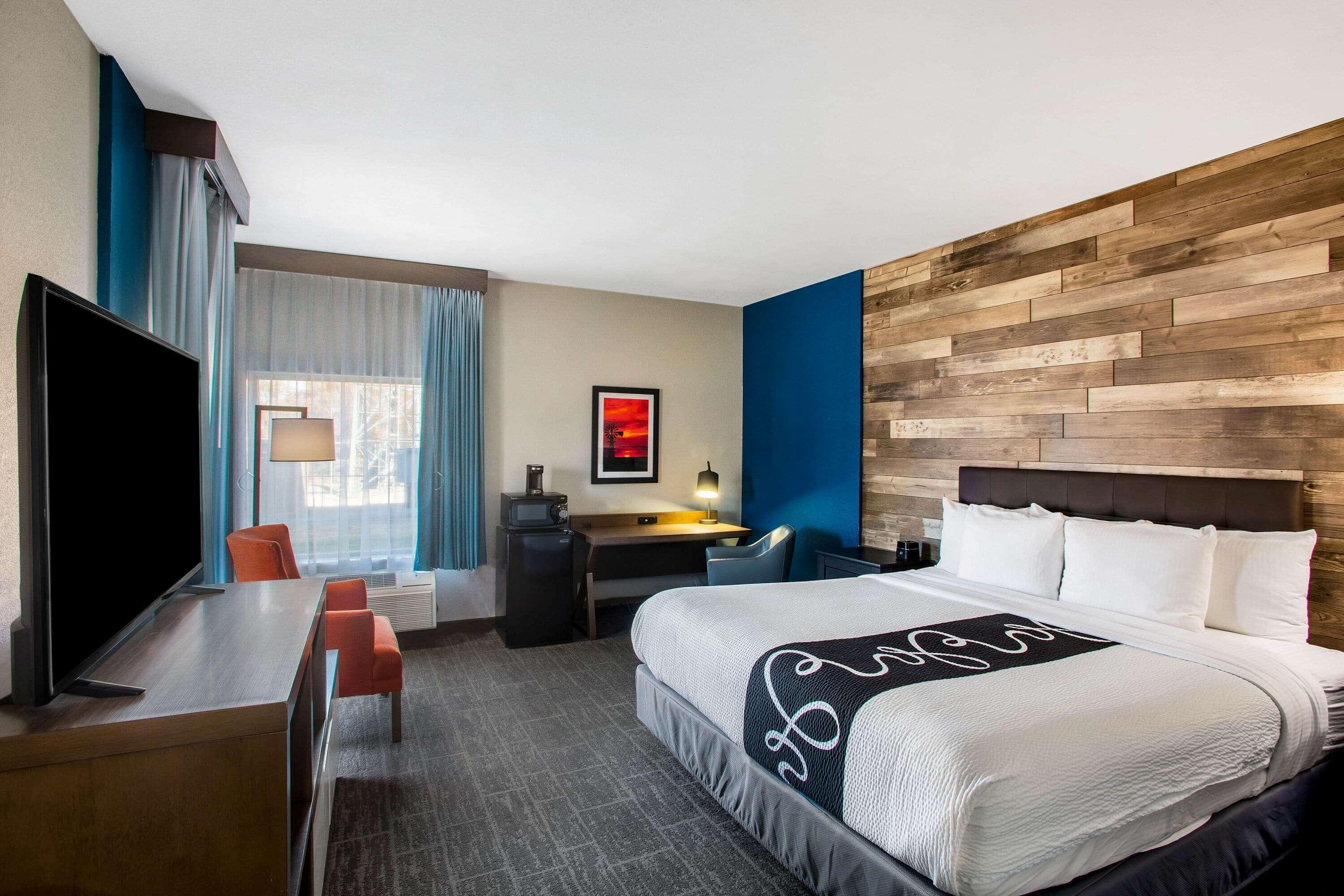 La Quinta By Wyndham Pittsburg Hotel Екстериор снимка