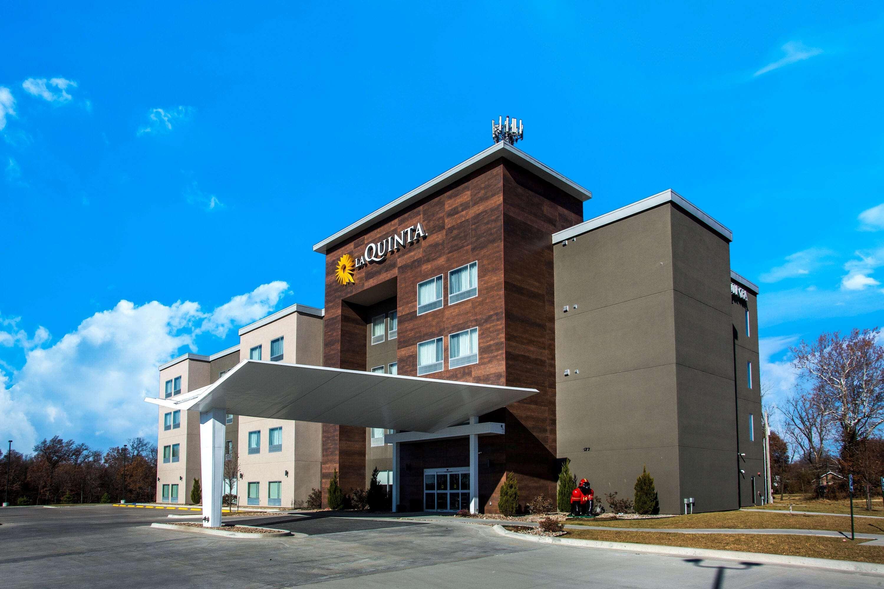 La Quinta By Wyndham Pittsburg Hotel Екстериор снимка